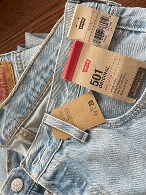 Levi's 501 Original Jeans Button Fly BNWT Size 32